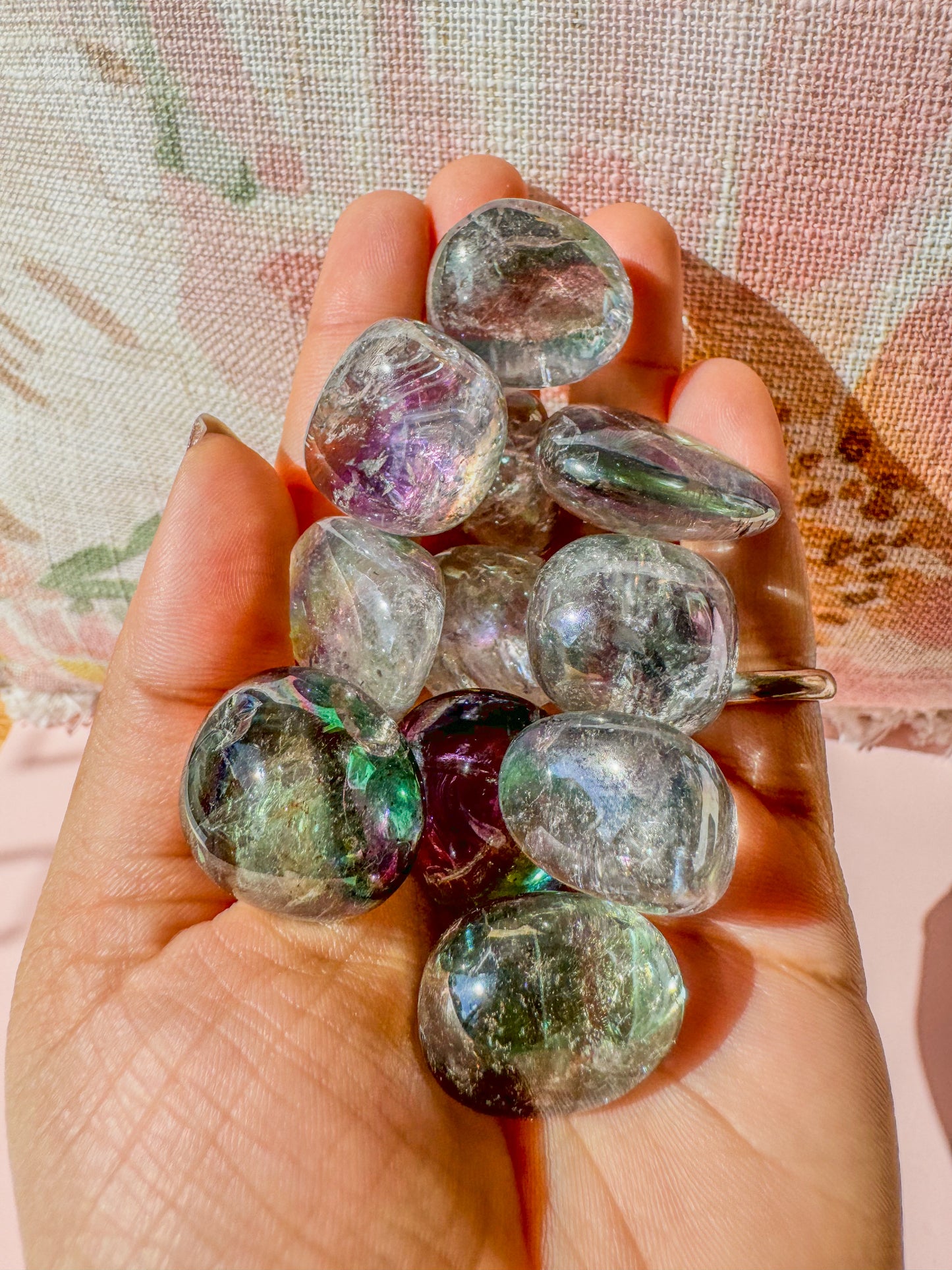 AURA RAINBOW QUARTZ TUMBLE