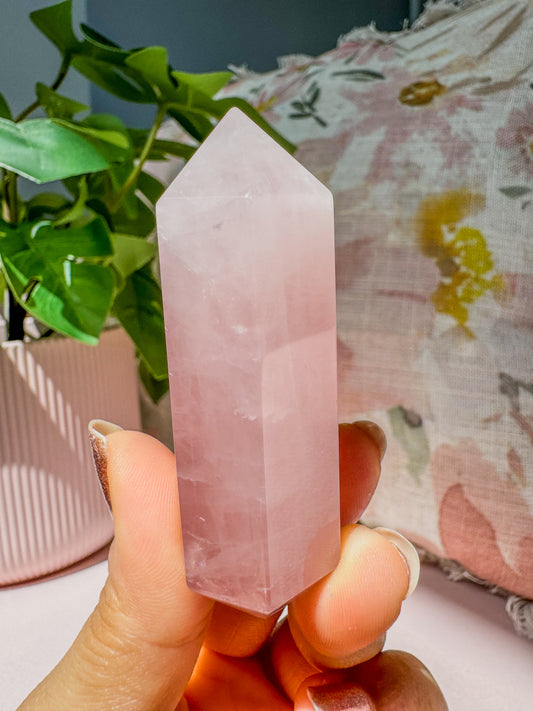 ROSE QUARTZ POINT