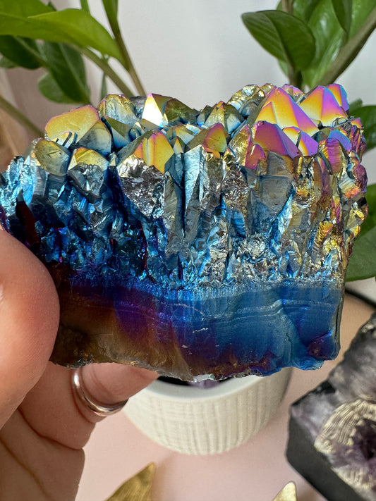 AURA QUARTZ CLUSTER