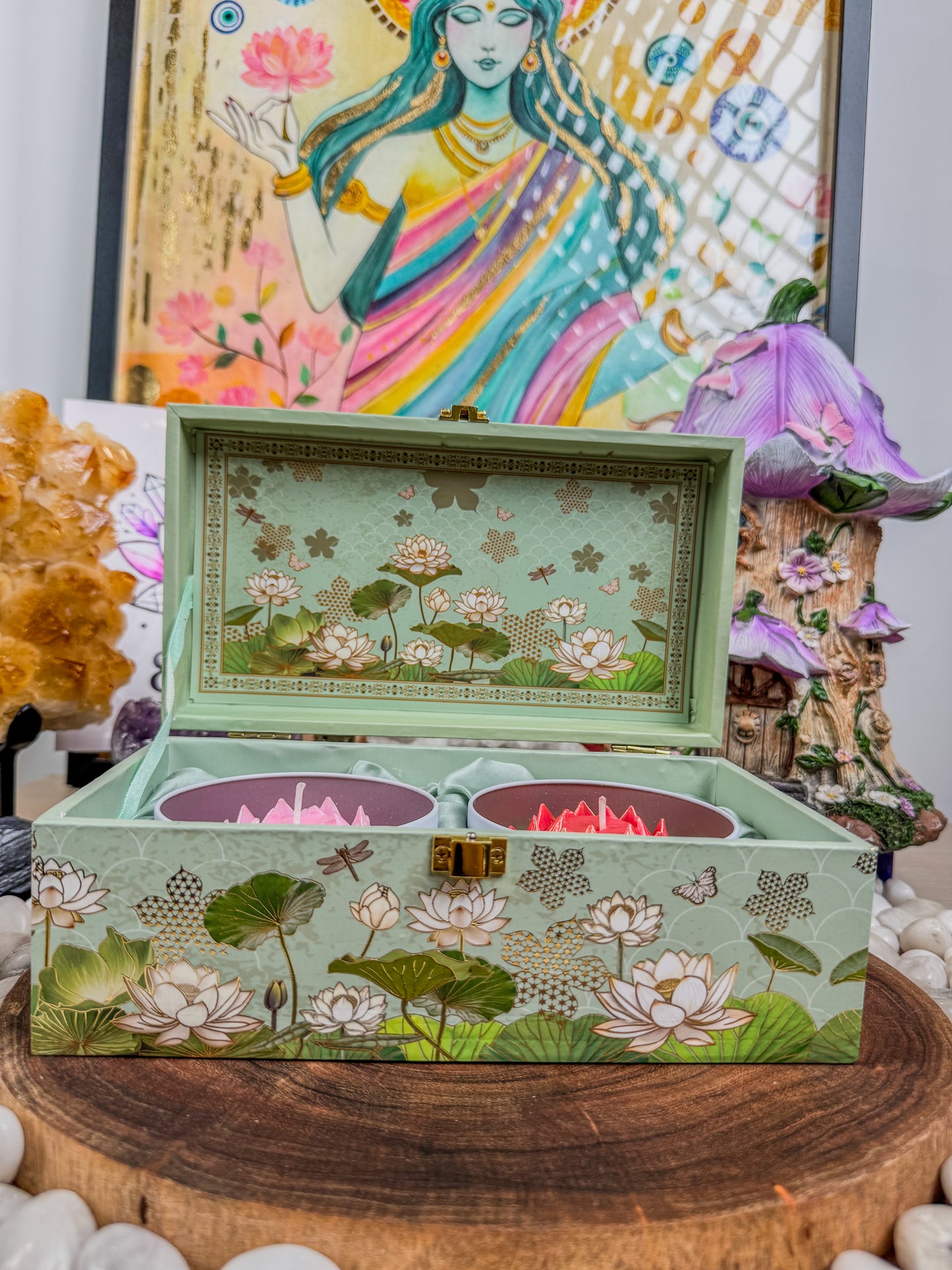 The Eight Lotus Luxe Box