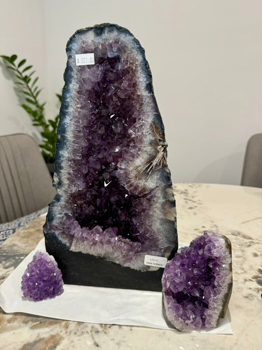 AMETHYST CAVES