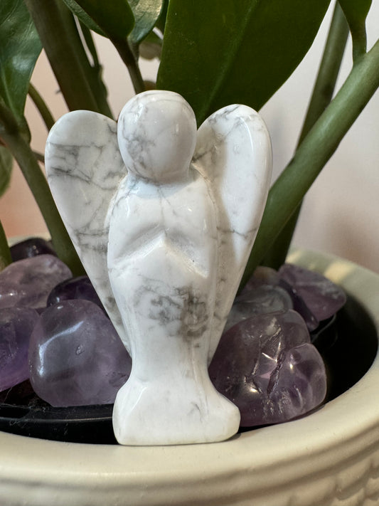 WHITE HOWLITE ANGEL