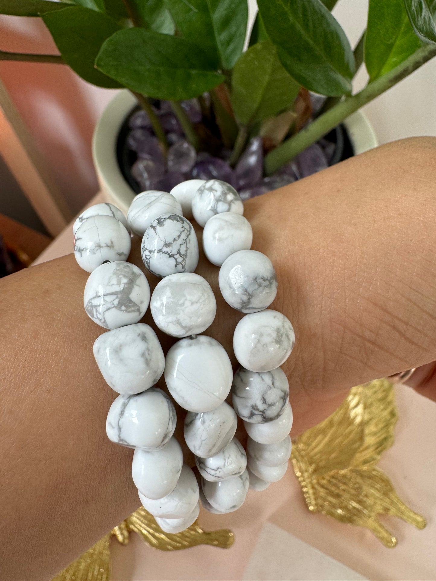 WHITE HOWLITE TUMBLE BEAD BRACELET