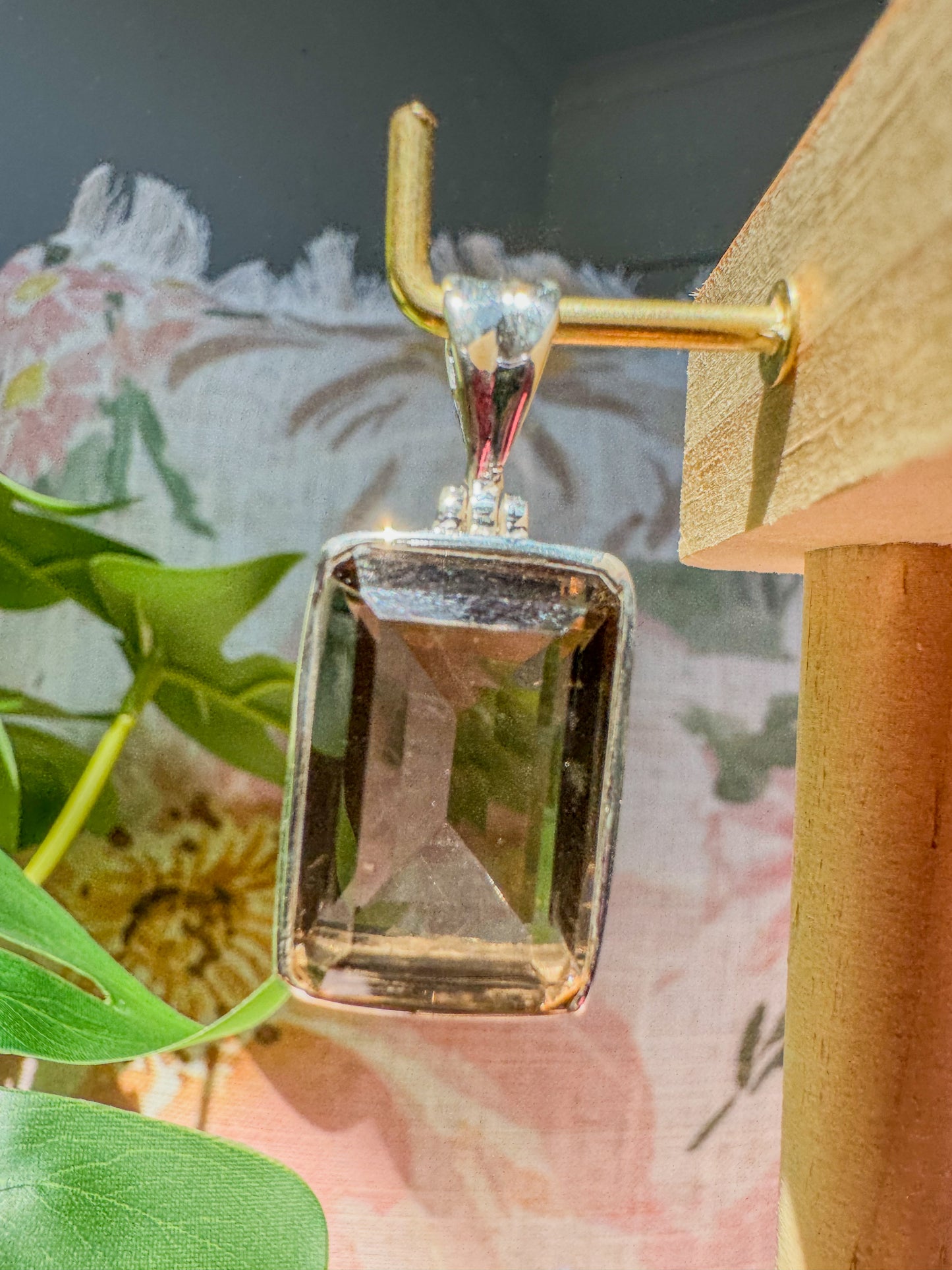 SMOKEY QUARTZ PENDANT