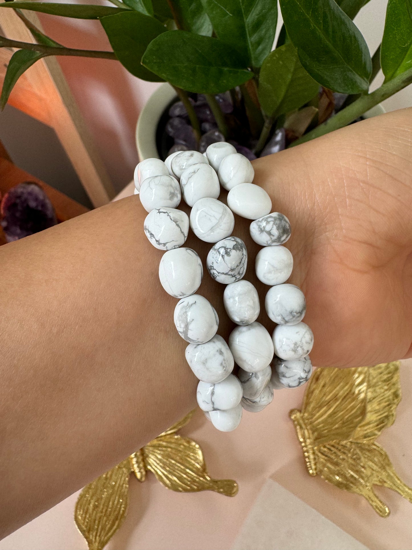 WHITE HOWLITE TUMBLE BEAD BRACELET