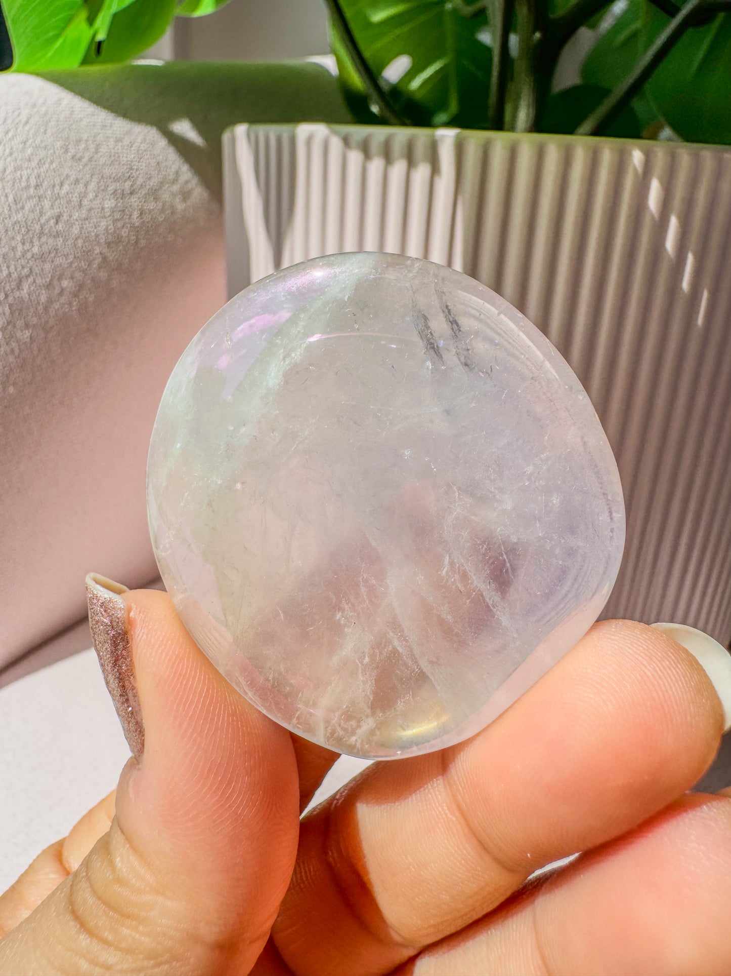 ROSE QUARTZ AURA PALM CRYSTAL